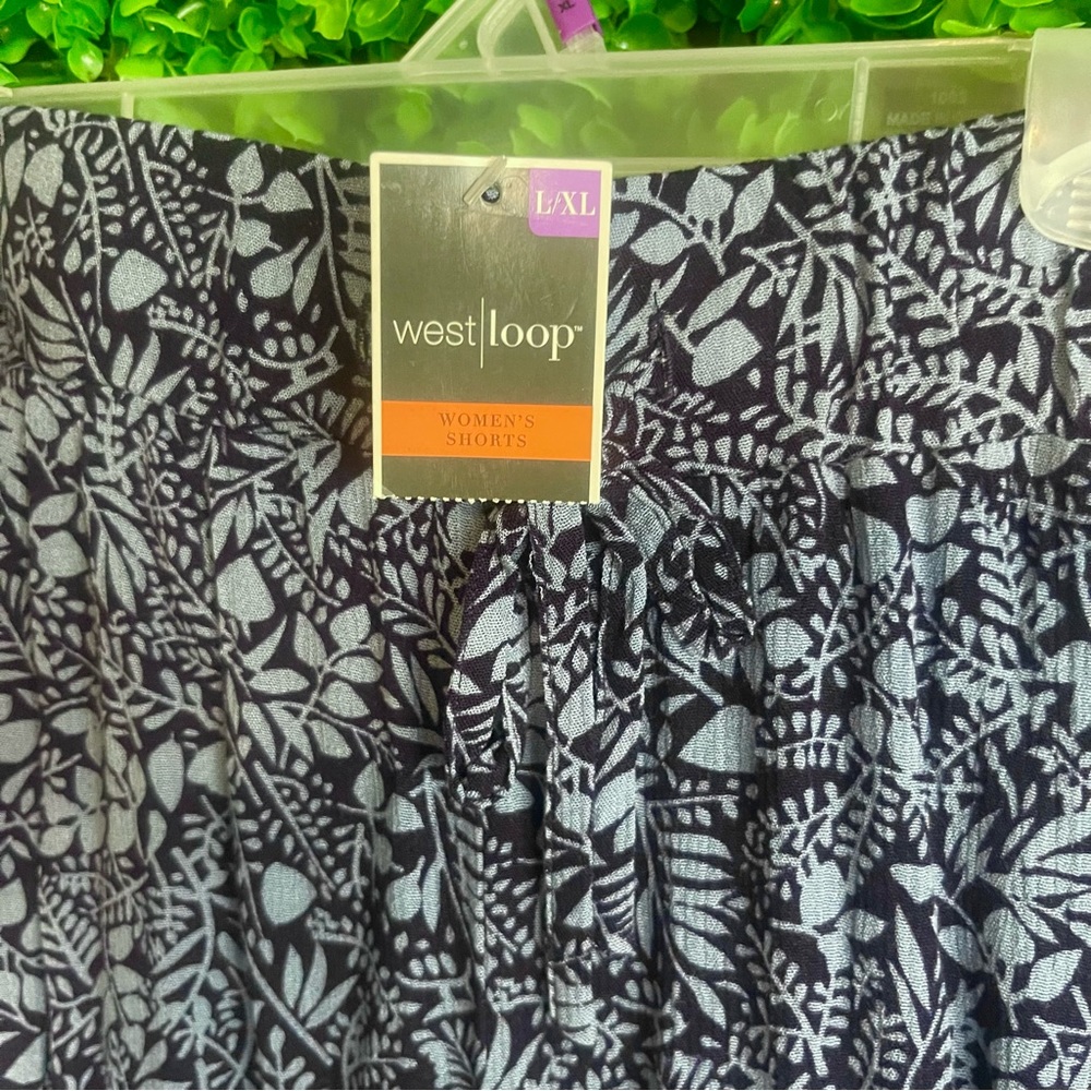 West Loop Size L/XL Blue & Black Floral Palazzo Shorts NWT Summer Resort Wear - Picture 2 of 11